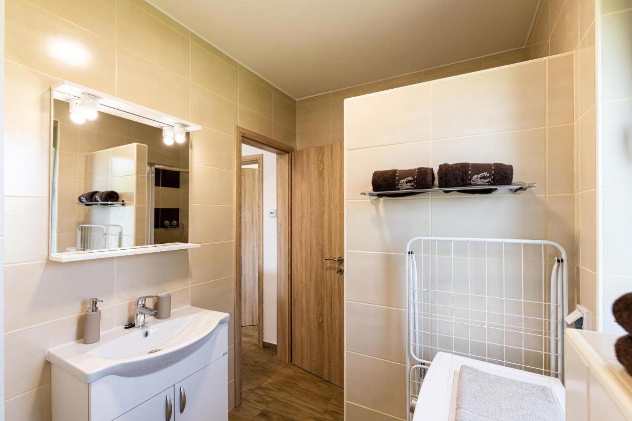 Apartmaji Banonia Veržej Exteriör bild