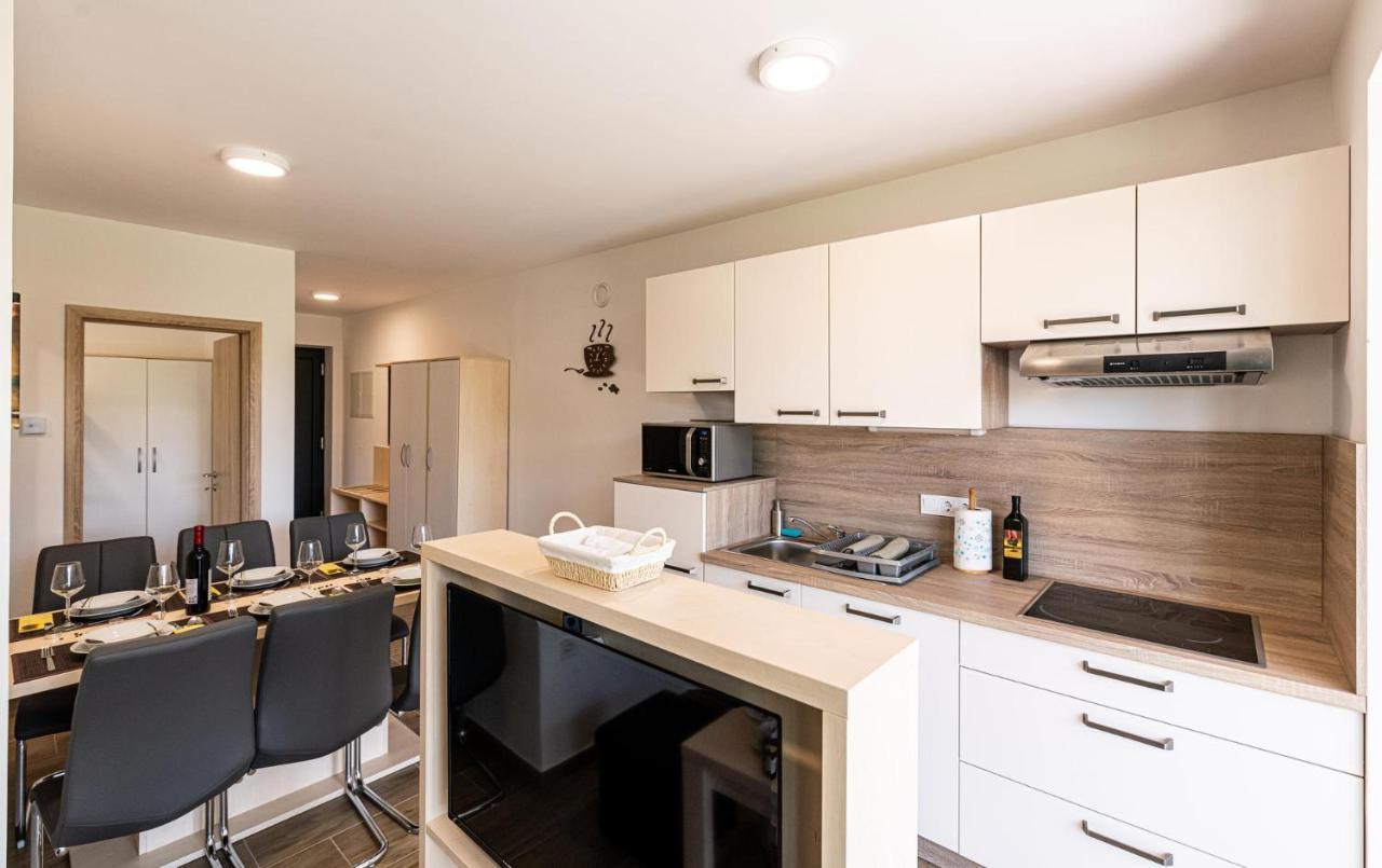 Apartmaji Banonia Veržej Exteriör bild
