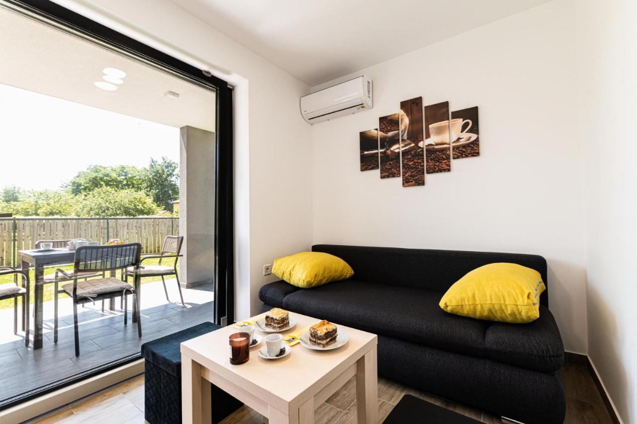 Apartmaji Banonia Veržej Exteriör bild