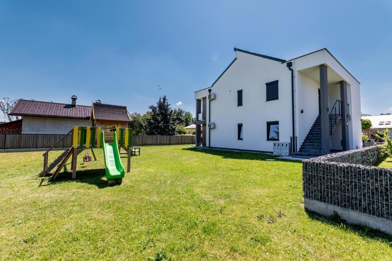 Apartmaji Banonia Veržej Exteriör bild